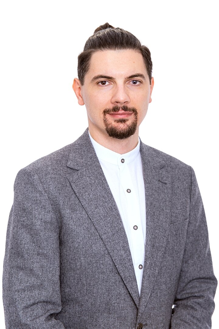 dr Damian Gałuszka