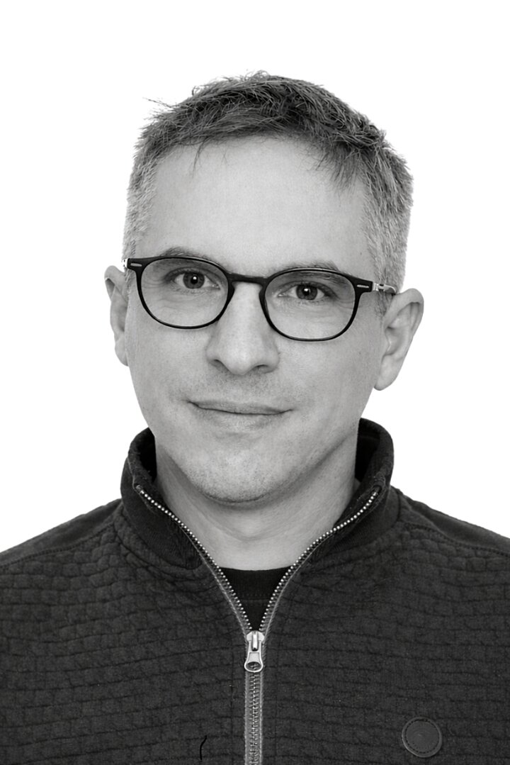 dr Tomasz Piróg