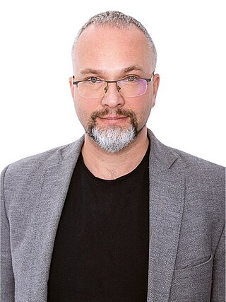 dr Rafał Olszowski